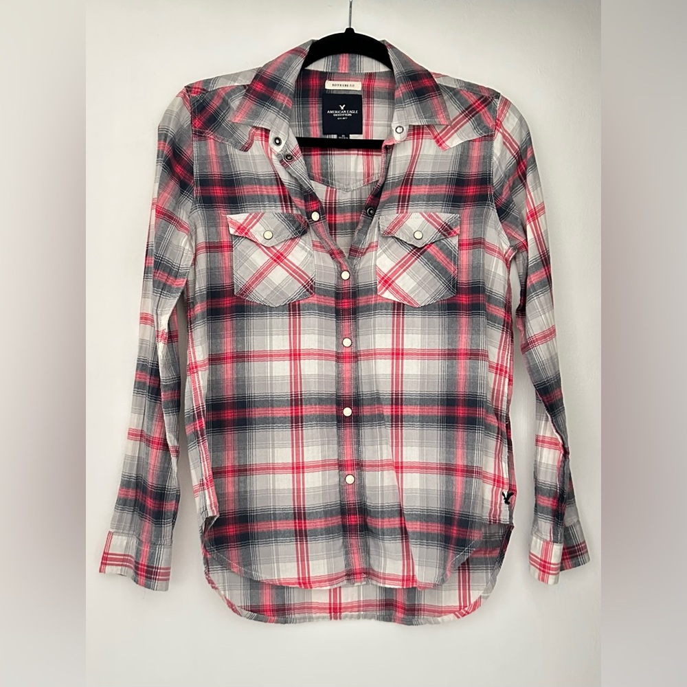 NWOT American Eagle Outfitters Pink and Dark blue Plaid Shirt Size XS